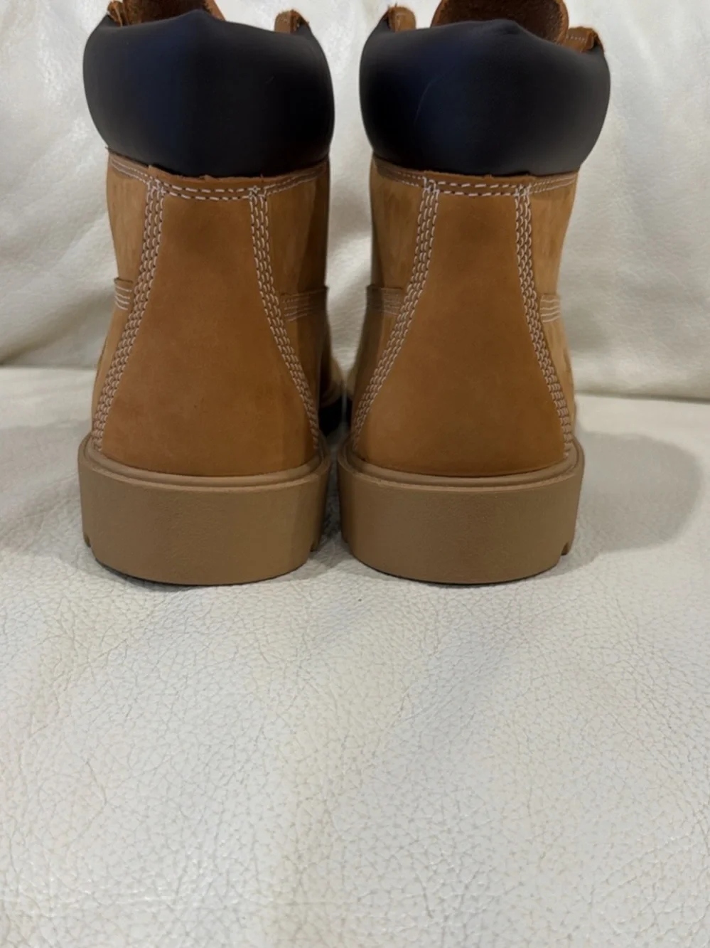 NWOT Timberland Wheat Nubuck Kids 6